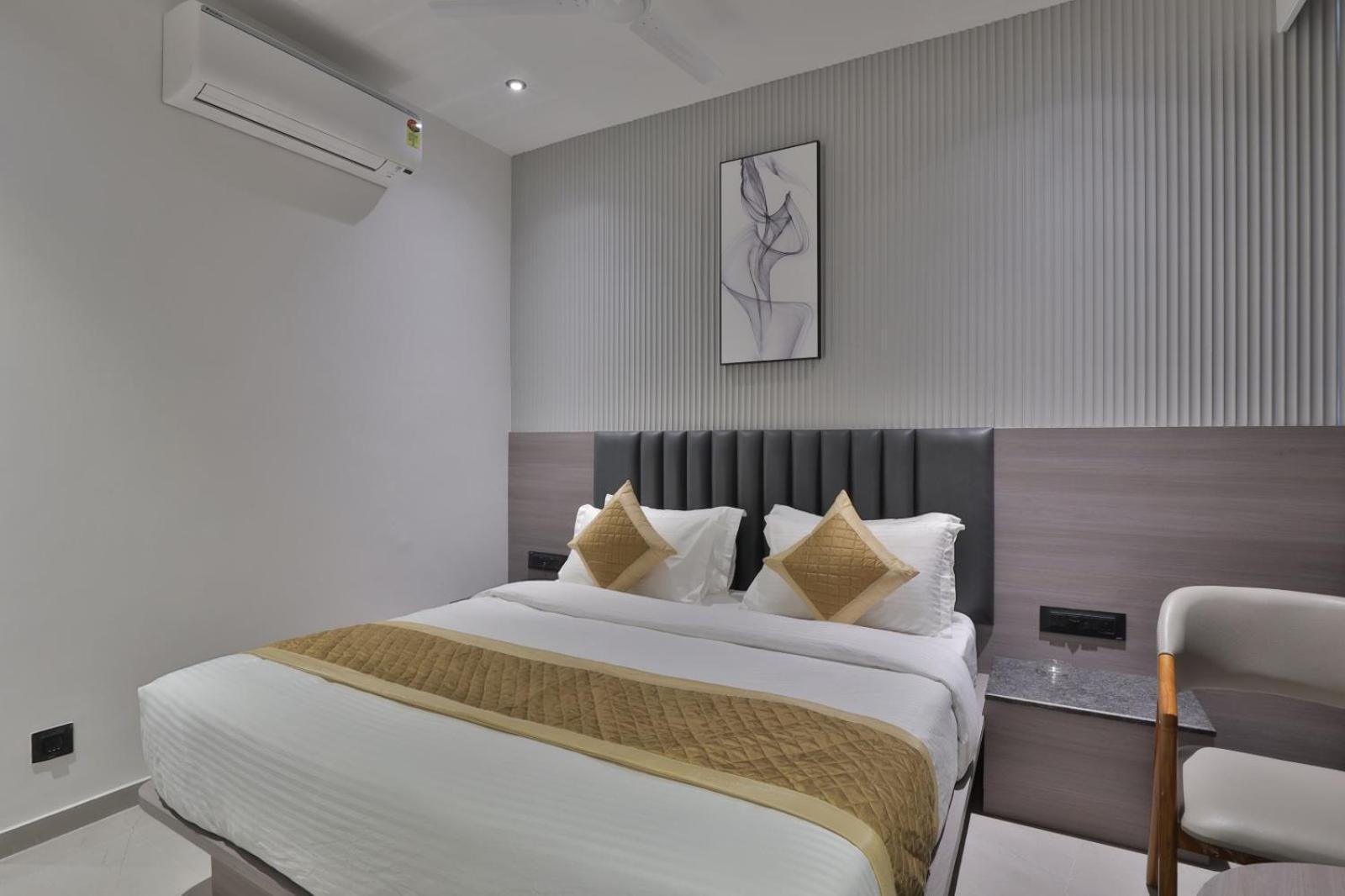 Hotel Legacy Ahmedabad Exteriör bild